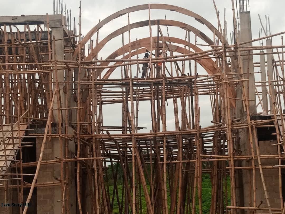 Gate construction